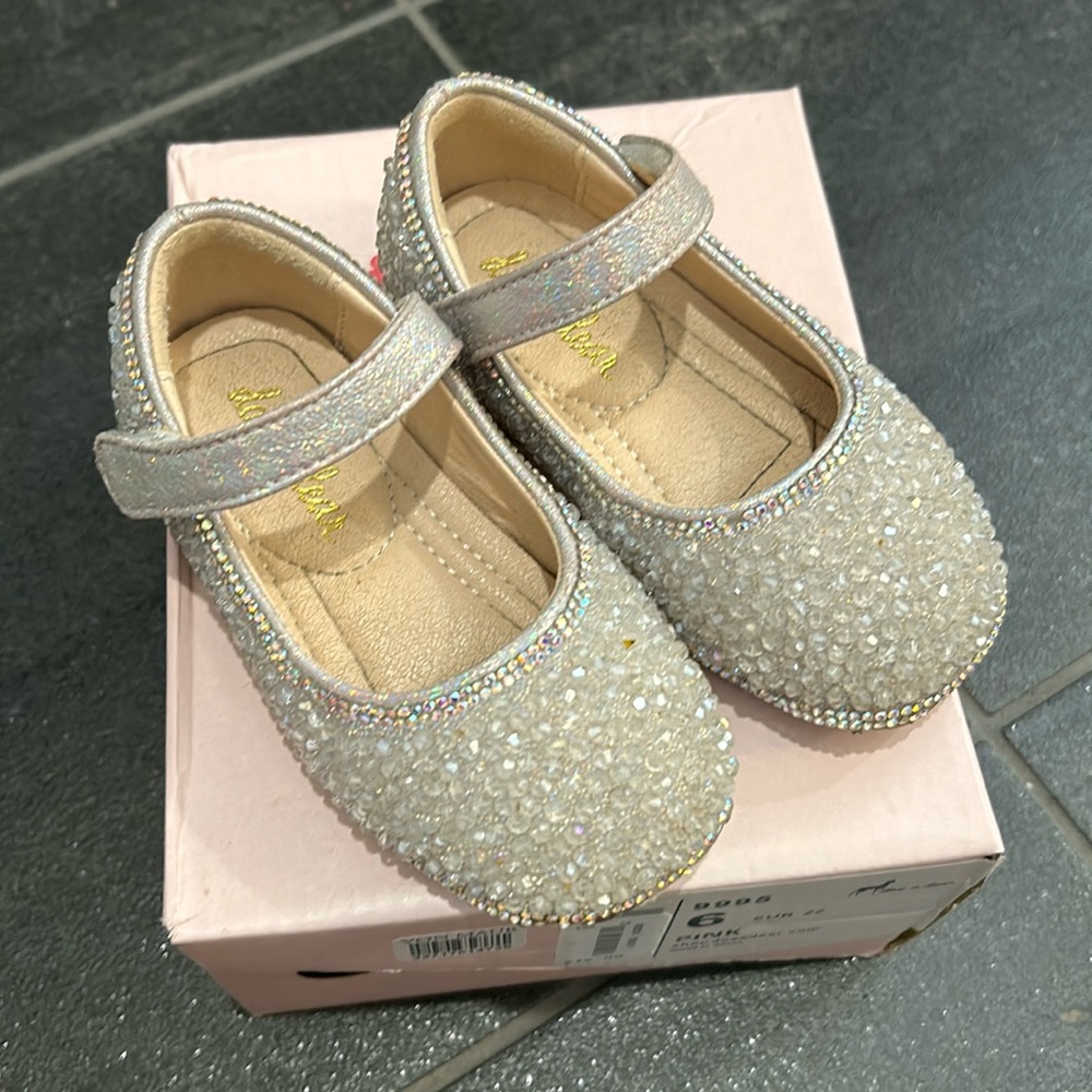 Doe a dear shoe